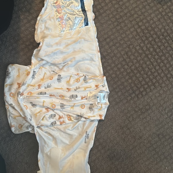 Halo sleep sack swaddle size preemie - Picture 2 of 3